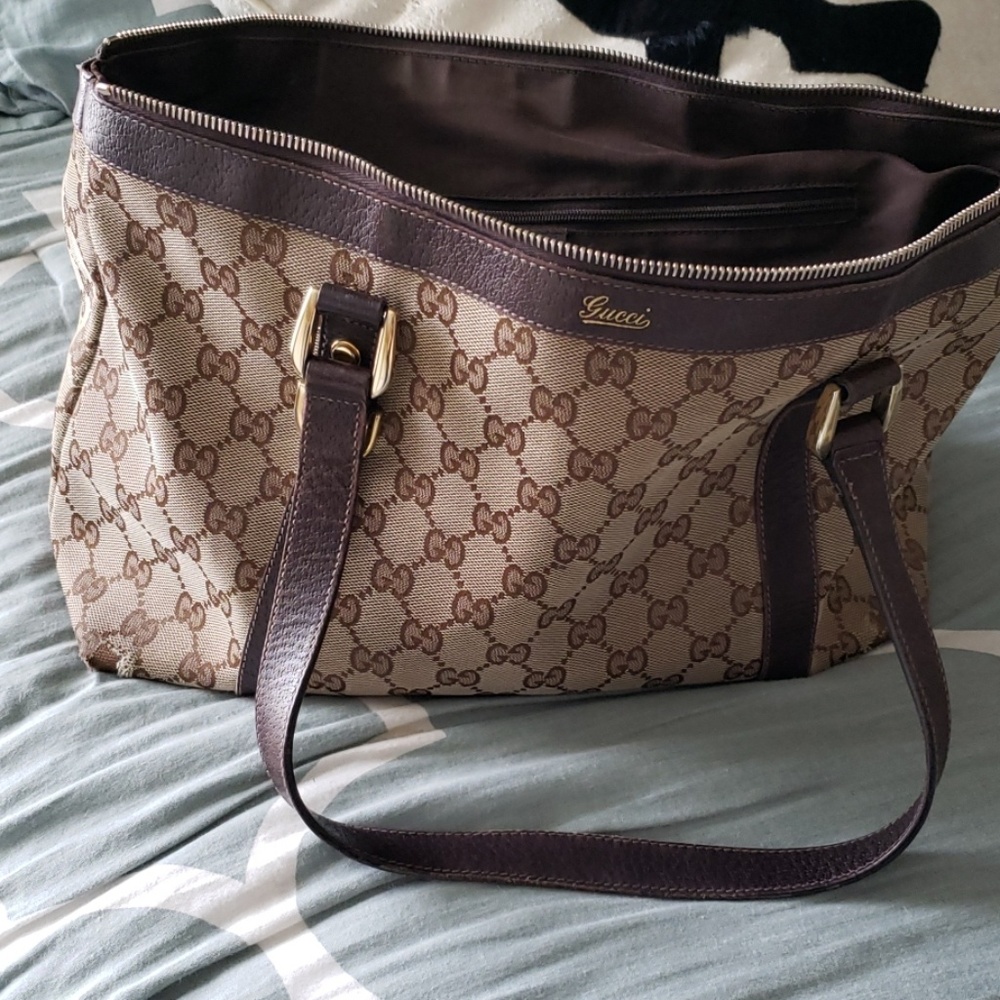 Gucci purse